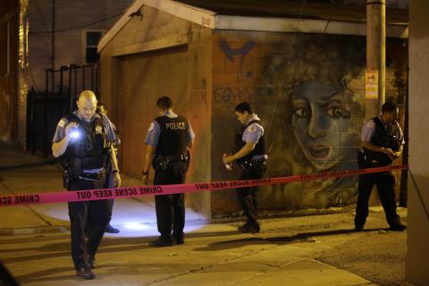 NBCBLK's tweet image. More than 100 shot in Chicago over holiday weekend nbcnews.to/2tqPbeF