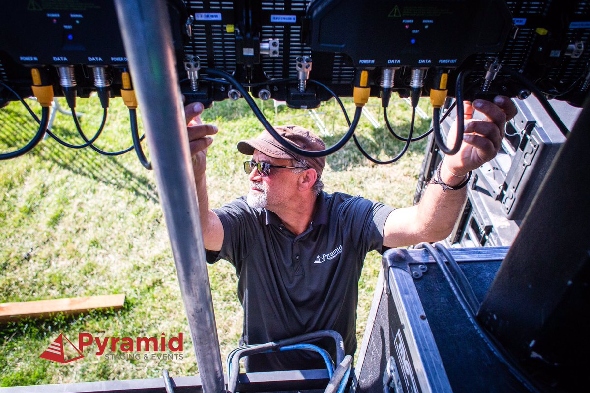 PyramidStaging's tweet photo. #WorkDayWednesday Jr. Project Manager Phil Freeman looking over the LED Wall set up. https://t.co/KaCDGyUCx2