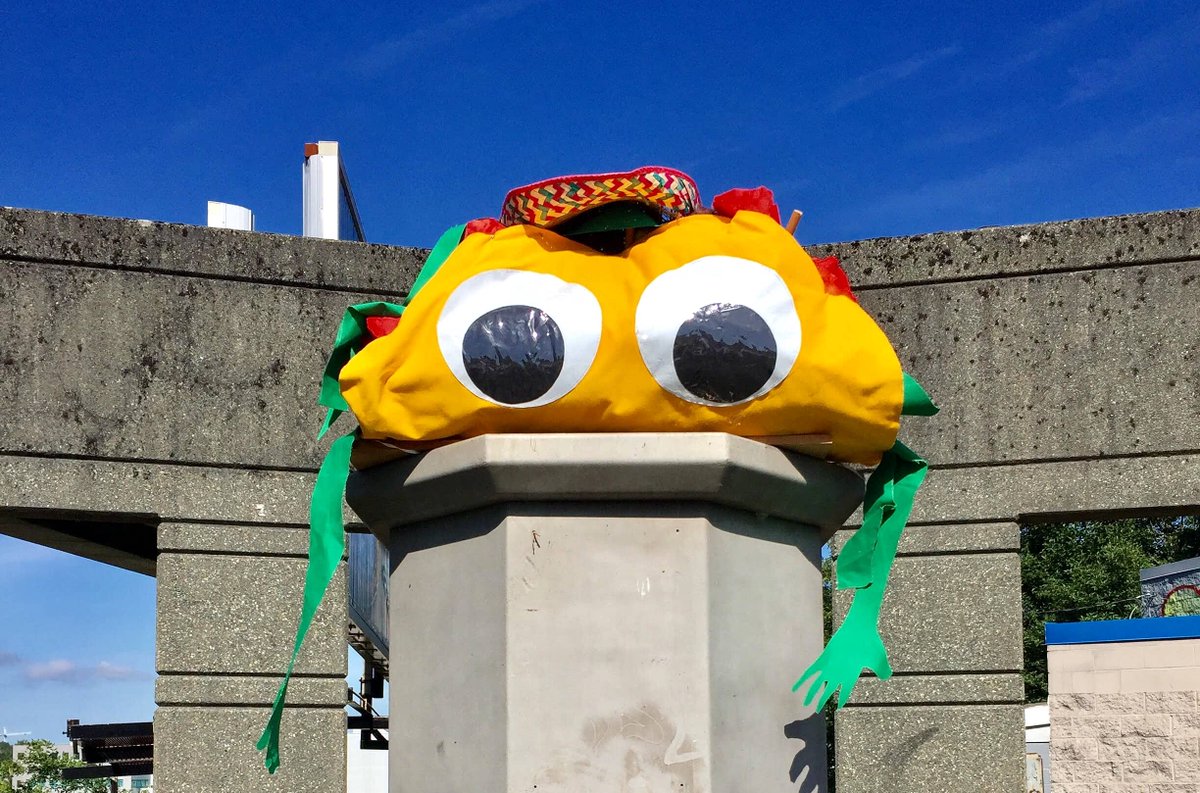 What the taco? Another eye-popping object has been placed Clark &amp; 5th in #Vancouver. ow.ly/AMKO30dn4hO