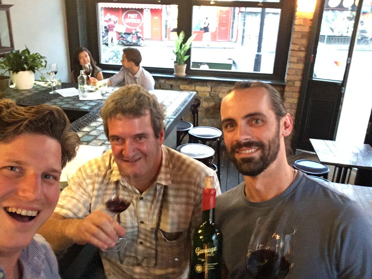 Hangin out <a href="/sagerandwilde/">SAGER + WILDE</a> with <a href="/garagewineco/">Derek Mossman Knapp 🐉</a> <a href="/mmmsmithy/">Mark Smith</a> <a href="/bibendumwine/">Bibendum</a> #cabernetfranc #maule