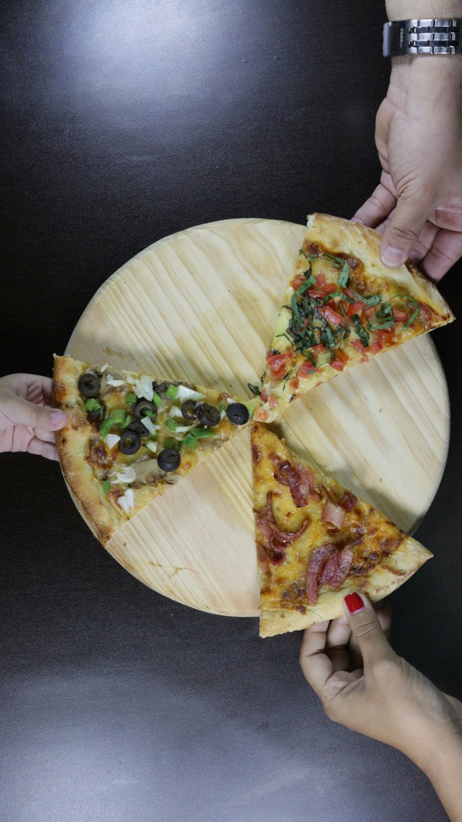 McboPizza tweet media