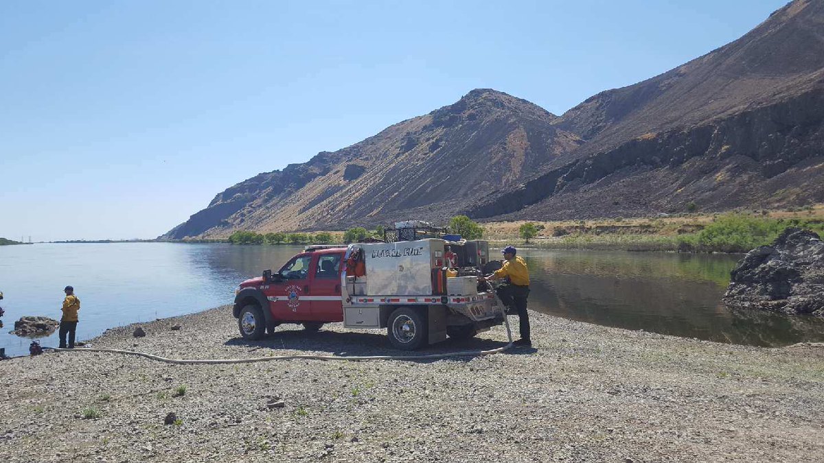 DuvallFire45's tweet photo. BR66 still on the fire line, day 9 in all. Currently assigned to the #silverdollarfire after time on #spartanfire and #sutherlandfire. https://t.co/HH2jE6ryrs