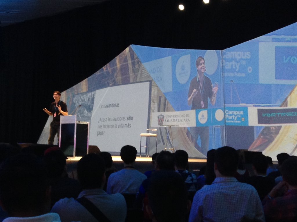Fruttoo's tweet photo. Robotic Automation #CarlosToxtli #CPMX8 https://t.co/2HLTeAxlxT