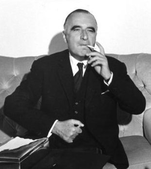 FranceElections's tweet photo. #Histoire - 1969 : Le #gaulliste Georges Pompidou est élu #président après la démission de Charles de Gaulle https://t.co/lUqFY8VSew https://t.co/H5idnGvQoF