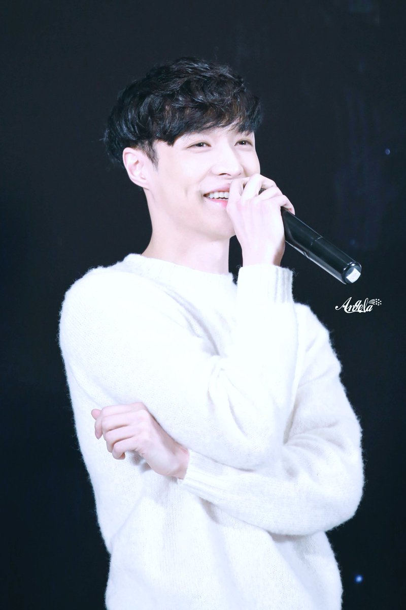 omnia_ak's tweet photo. somethings never change
lay through the years
#zhangyixing #cute #morethancute #ilovehim #princeofchina https://t.co/QSpvc9OrlX