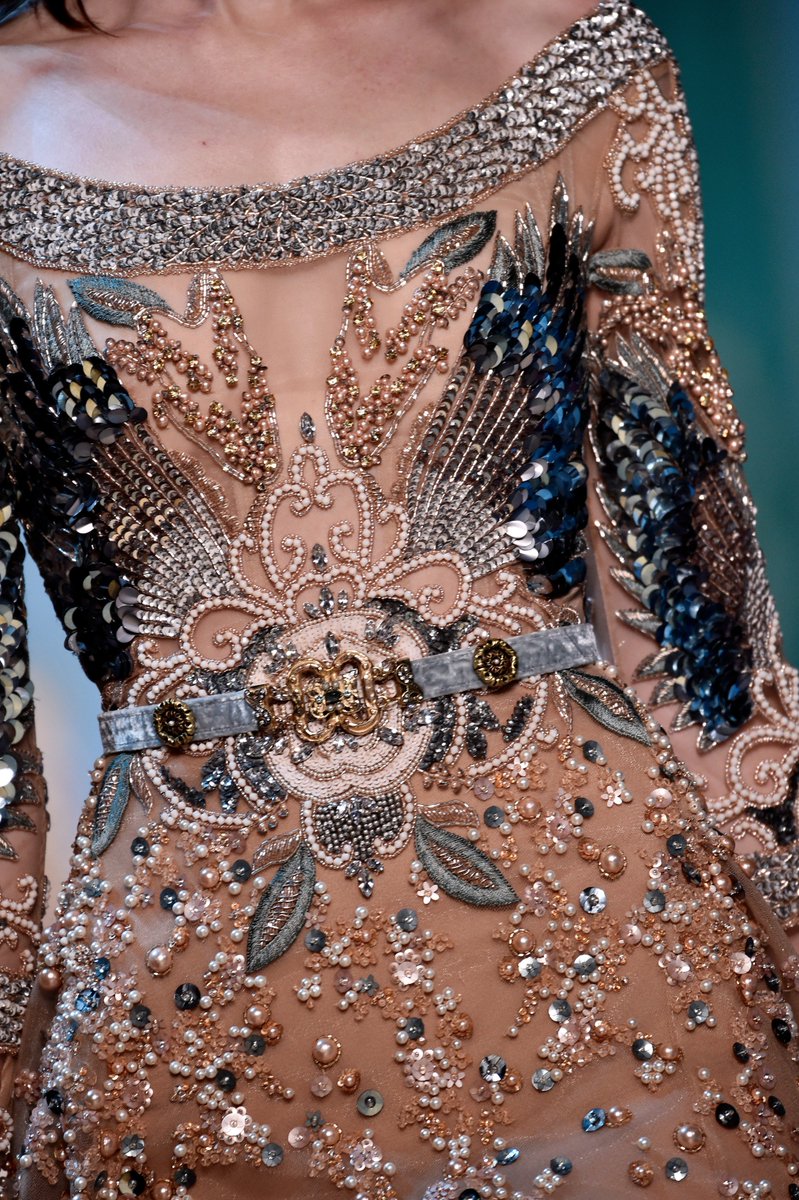 HarpersBazaarmx's tweet photo. Detalles vistos en la nueva colección de #AltaCostura de Elie Saab. #BazaarFashionWeek https://t.co/7nJcgitPGR