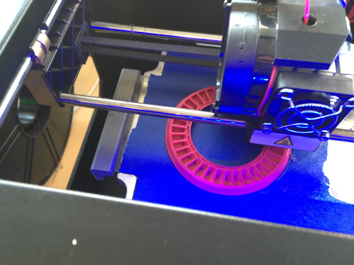 Sebirish's tweet photo. Signature de partenariat AVEC @SFR suivi d'une visite de notre #FABLAB @GroupeLDV @ESILVparis https://t.co/naIlvRNgOw