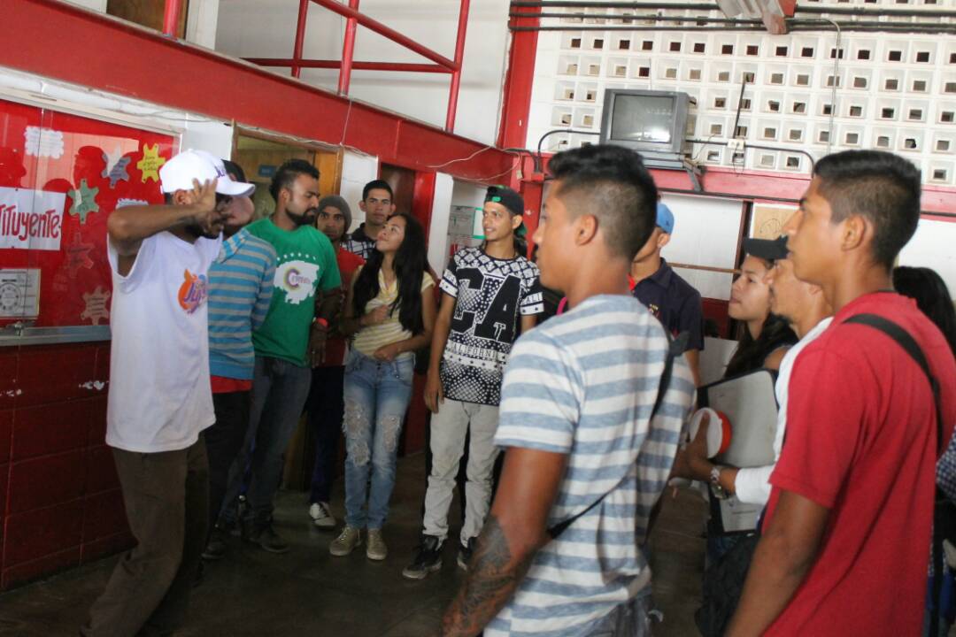 hectorRPe's tweet photo. Como oriento nuestro presidente,Estamos en proceso de formación de jovenes facilitadores del plan #ChambaJuvenil en #Carora Municipio Torres https://t.co/M3Dj22Z2Xc