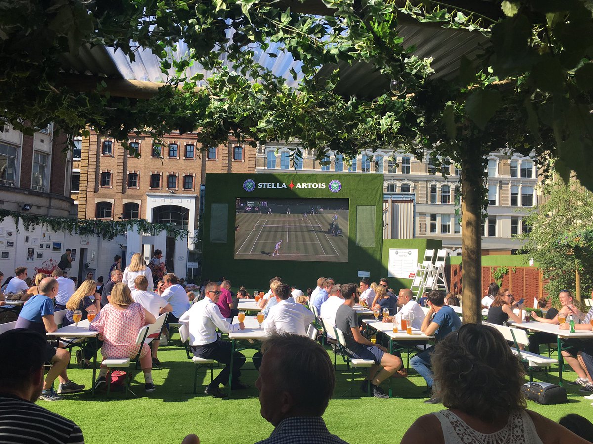 HanWellington's tweet photo. The Official Wimbledon Screening with @StellaArtois 🍺come join us at Flat Iron Square! 🌞 #ServeOneToRemember #VantagePoint https://t.co/r9ILJxaIfm