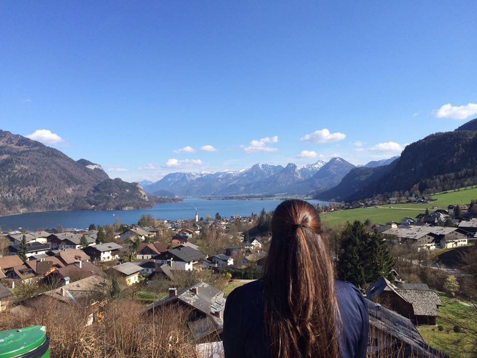 ECGulls's tweet photo. CREW: Brenna Shanahan Studies Abroad In England https://t.co/1yIFBF8EUy. #gogulls #globalgulls https://t.co/gPvdBfTQ2o