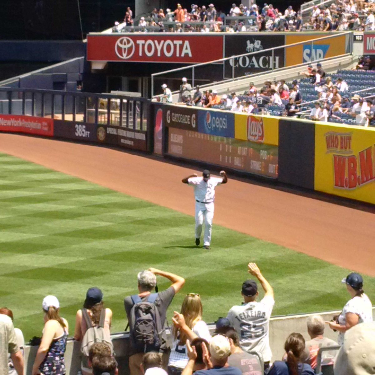 New Jersey Picks (@newjerseysbest) on Twitter photo Game added: sch.mp/hyQQA - RT <a href="/MBERGHORN/">Mark Berghorn</a> Day game at Yankee Stadium. Pineda getting ready Game added: sch.mp/hyQQA - RT <a href="/MBERGHORN/">Mark Berghorn</a> Day game at Yankee Stadium. Pineda getting ready