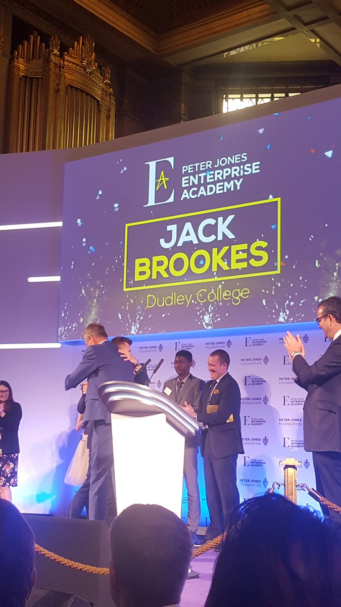 68Rina's tweet photo. Another fantastic #PJEAgrad. Well done all students on their awards from @PJEA_org. It was a pleasure to see @TheDukeOfYork .#inspiration https://t.co/fd4ICd4Tb3