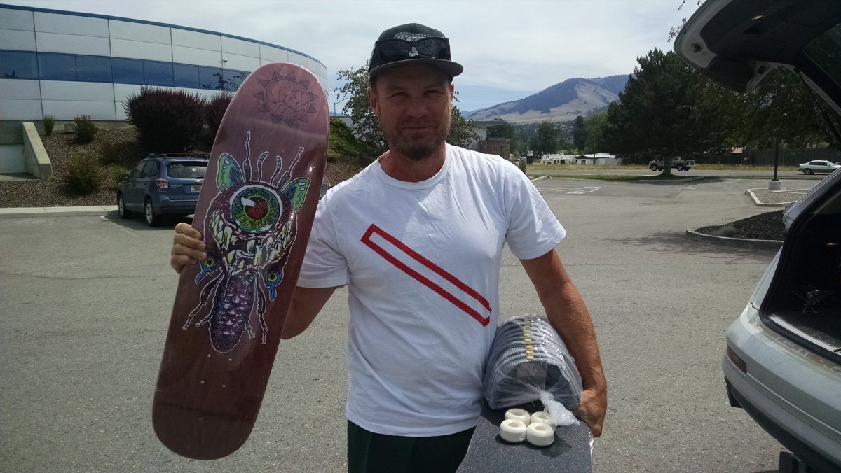 stevensvillesk8's tweet photo. On the 4th of July he took the time to drop off boards and stickers and hat's for the Skate Jam BBQ. https://t.co/ZihikM859U