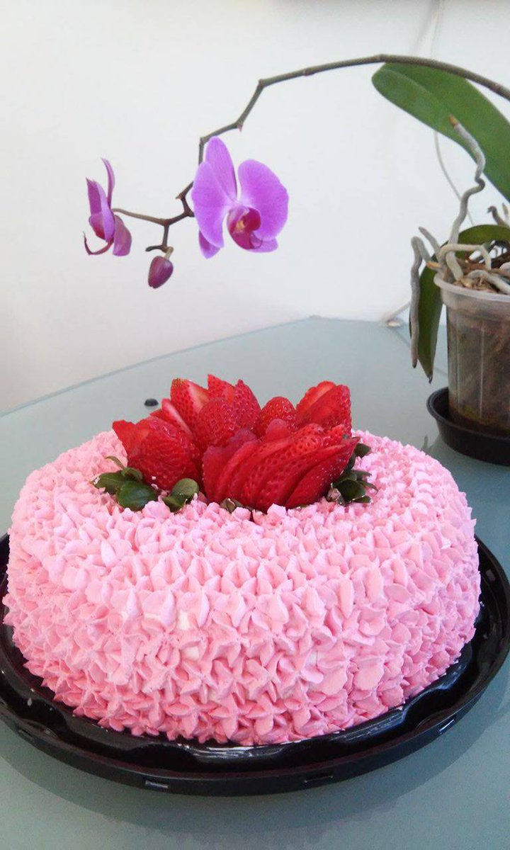 Sterslh's tweet photo. Happy b-day to me 💃 #Comidemais #Socorro https://t.co/2oSavEVOrR