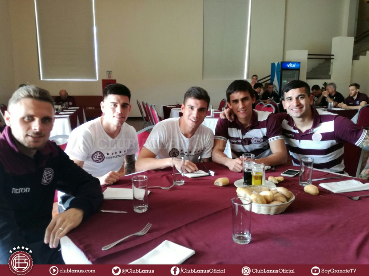 clublanus's tweet photo. ¡Almorzando con el cumpleañero🎉! Por la tarde, el #Grana se entrenará en el predio de @BloomingOficial. #CopaLibertadores🏆 https://t.co/cmO056bxqL