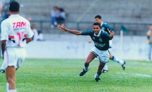 Despreparadosfc's tweet photo. Hoje, o craque @7amorosooficial está completando 43 anos! Felicidades e muita saúde, ídolo!! https://t.co/ZLYysJ1hiE