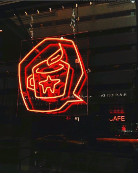 virginhotelschi's tweet image. #MiddayVibes because working after a 5-day weekend is rough enough. Stop in #TwoZeroThree for #DarkMatter surprise &amp;amp; delights ☕️🍩