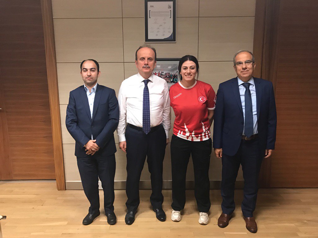 mehbaykan's tweet image. RİO Paralimpik Oyunları Masa Tenisi 2.cisi sporcumuz Kübra Korkut'u misafir ettik.