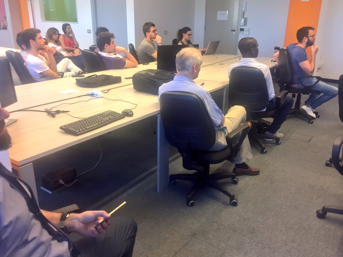 ThinkOpenSpA's tweet photo. Com'è cambiata la BI: "oggi ci sono aspetti di real-time e analytics che un tempo non c'erano" @corvo979 #TOPworkshop #businessintelligence https://t.co/So7chCH7NT