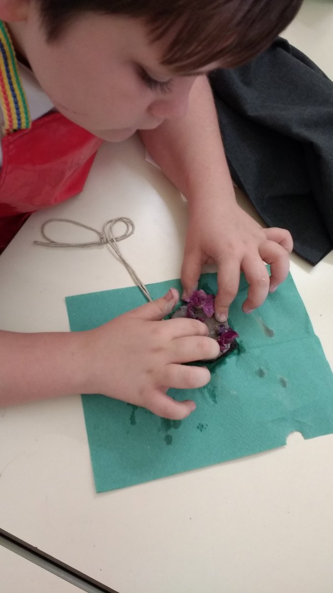 HPSTokyo's tweet photo. Great fun doing woodland activities today @holling1 https://t.co/pHbY8covM1