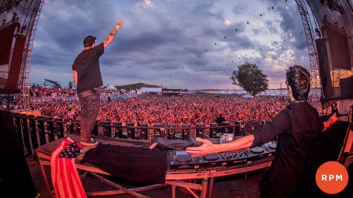 ZAXXOfficial's tweet photo. governors island yesterday. thanks to my brother @KSHMRmusic 👏🏼 https://t.co/1Rlg1QKarY