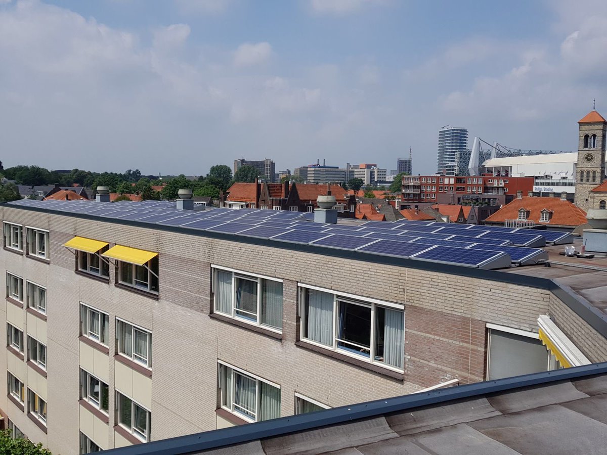 AlwakoBV's tweet photo. Zonnepanelen Vonderhof iov wooninc #vonderhof #wooninc https://t.co/T7LsHqpipE