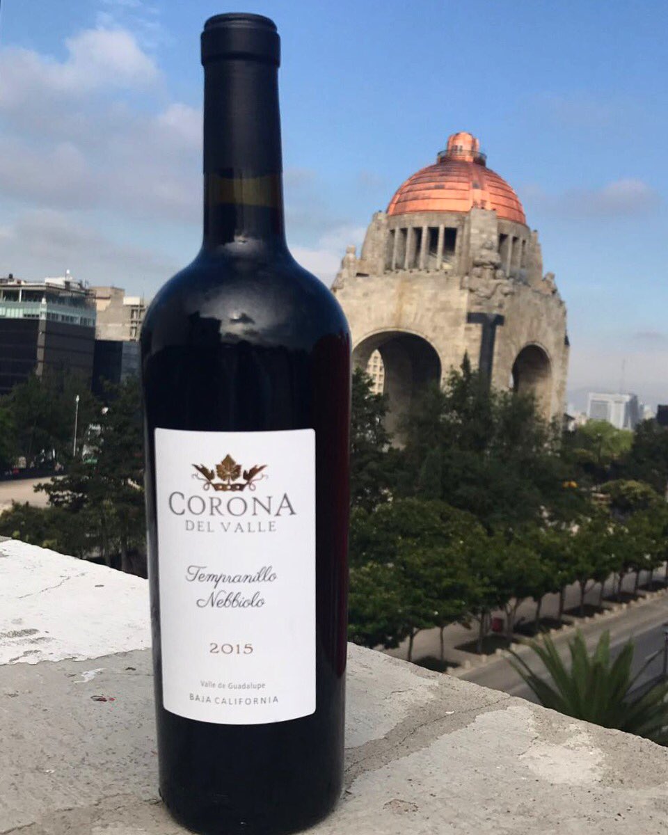 Revolucionando paladares #TempranilloNebbiolo #vinomexicano #valleguadalupe <a href="/Coronadelvalle/">Corona del Valle</a>