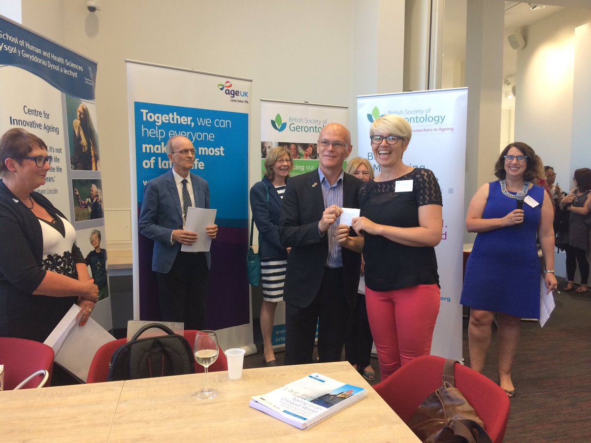 MicraPhDNetwork's tweet photo. So pleased that Ema @AgeingandEating won the poster competition! #winner #ageing #eating #posters #BSG17 https://t.co/LpYH3qYWoU