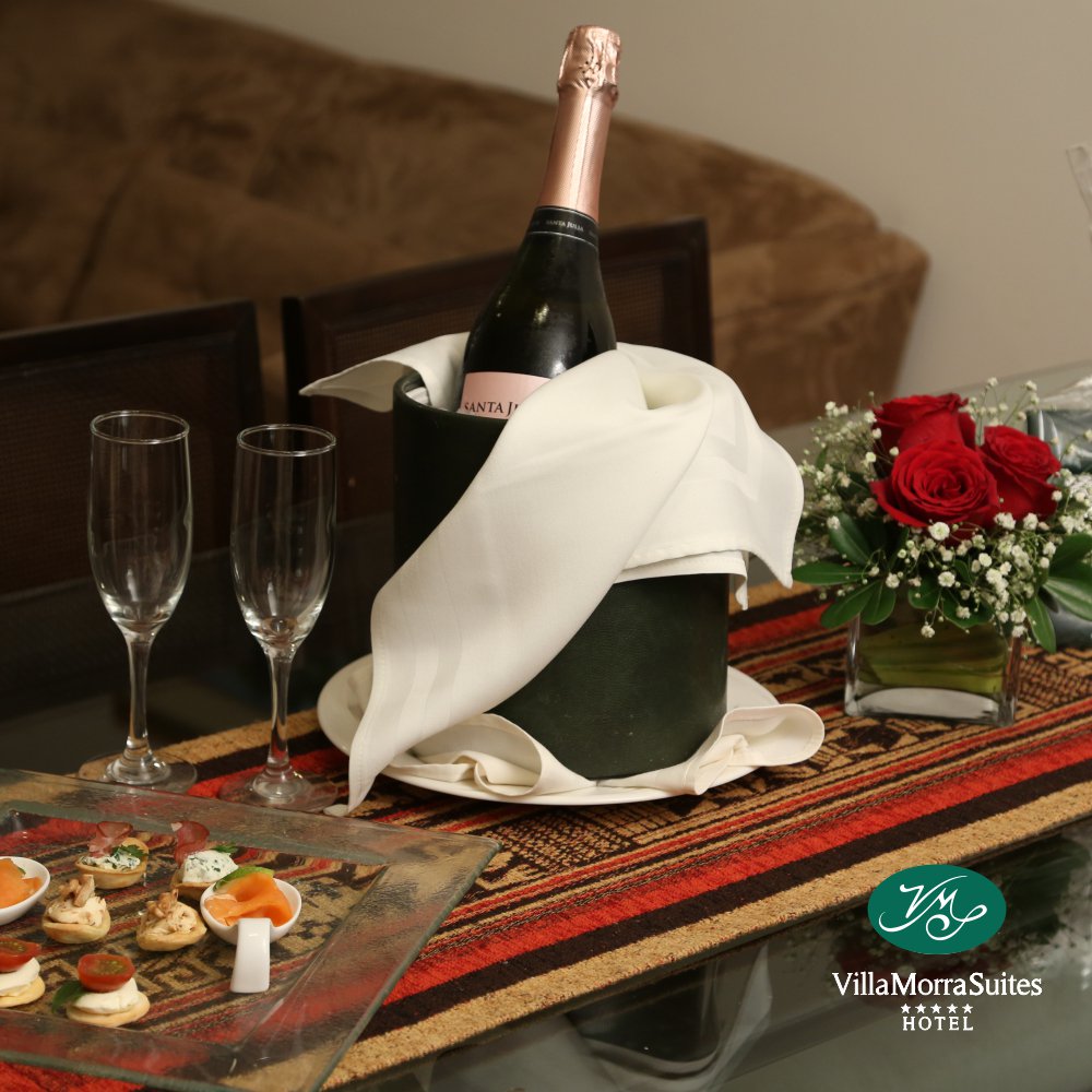 hotelvillamorra's tweet photo. Porque cada día vale la pena celebrar en la #SuiteRoyal 🥂🎉 https://t.co/jHqeAbd1Hd