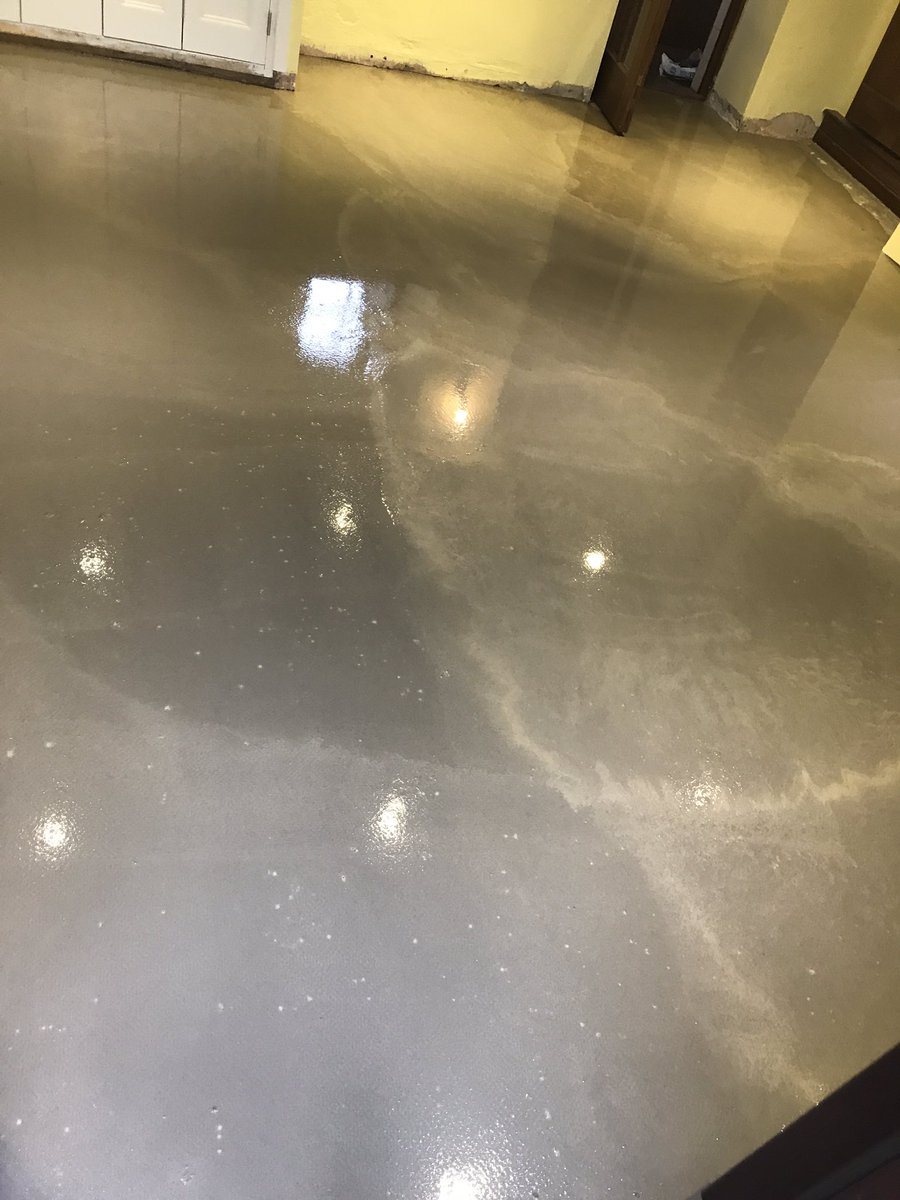 UrbaneTiling's tweet photo. @FiredEarthUK @KerakollUK @Tom_Kerakoll Rip out, @tilemasteradhes levelling works, and opus pattern installation with #Tenaflex #tilers https://t.co/lQtYrDQaWb