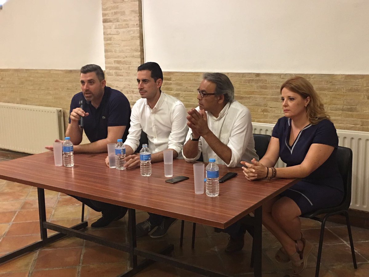 🗣️<a href="/CarlosFBielsa/">Carlos F. Bielsa | Alcalde de Mislata</a> "Antes hablábamos de familias orgánicas, hoy hablamos de familias valencianas. <a href="/ximopuig/">Ximo Puig</a> trabaja para mejorar sus vidas"