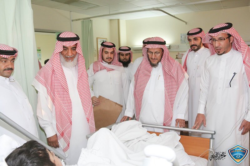 AlfayhaSC's tweet photo. إدارة النادي تزور الأطفال السوريين بعد الحادث المروري والذي تسبب بفقدانهم لوالديهم وثلاث شقيقات.
#الفيحاء 
https://t.co/piRaor9Os5 https://t.co/276NczE71n