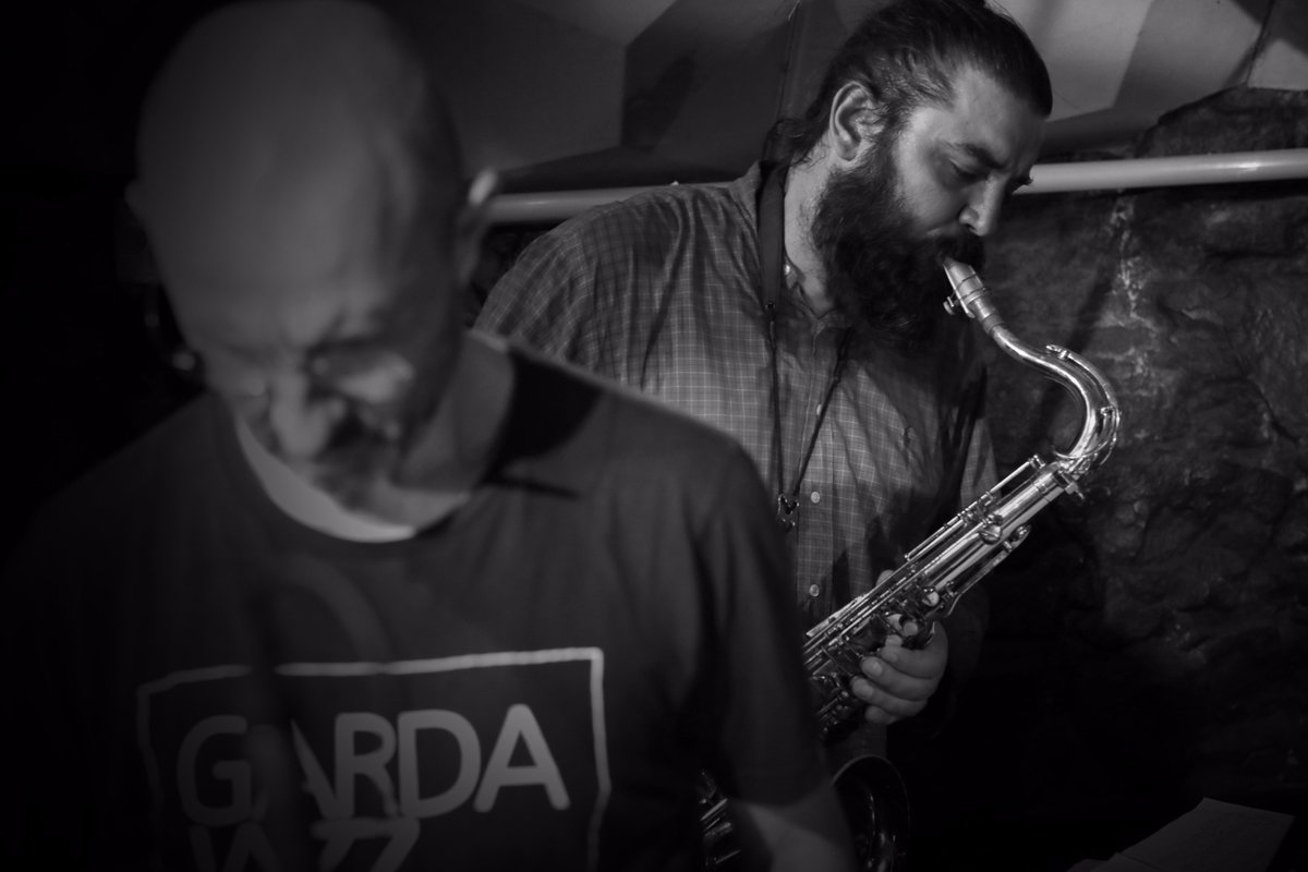 tots_sants's tweet photo. El #jazz de Barcelona també té sants. Dia 2 al Jamboree: Jordi Rossy &amp; Javier Vercher / MUT Trio amb Masa Kamaguchi / Ramon Prats Quartet. https://t.co/qKovWnyKxh