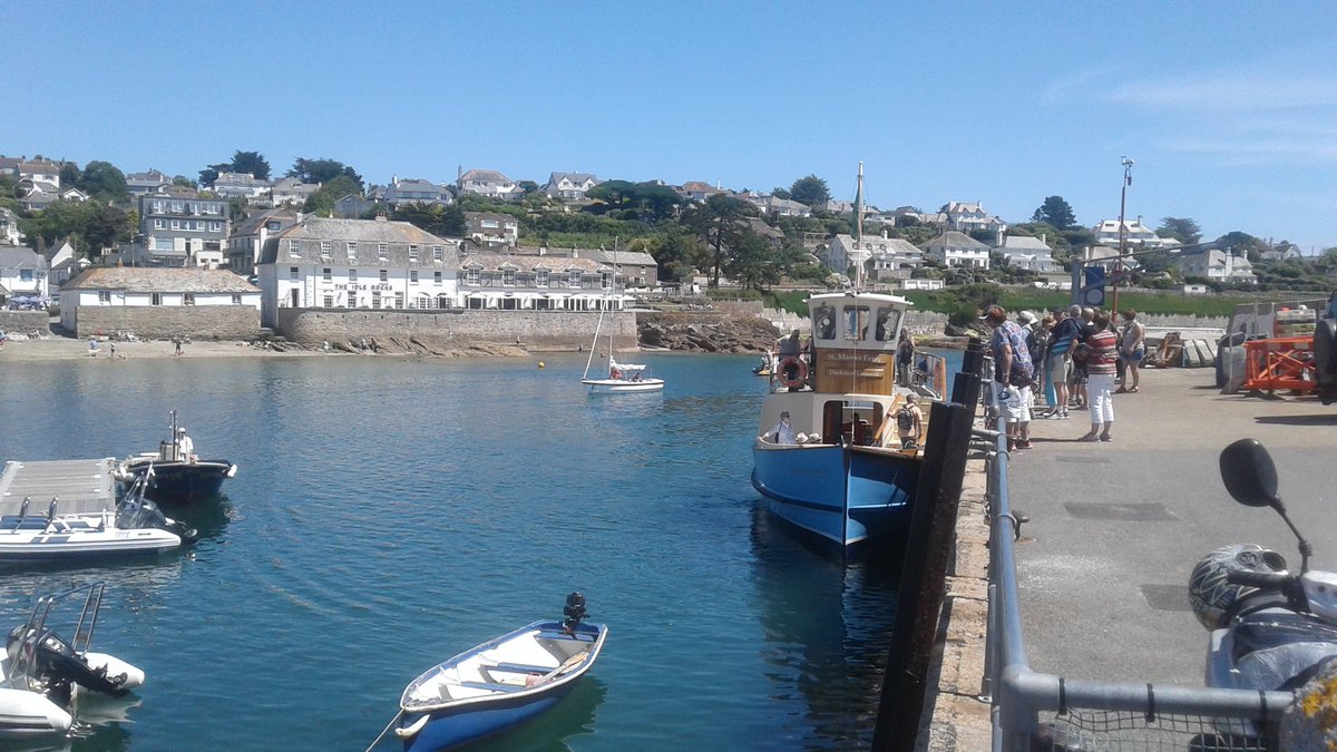 BH_Adventure's tweet photo. Day 22, Portscatho to Falmouth. Beautiful day in a beautiful town @FalmouthTownUK https://t.co/J8jRK65Tti