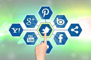 CommCoreMktg's tweet image. 92% of marketers agreed that social media is important for their business, up from 86% in 2013. @HubSpot buff.ly/2ty4OmA #CommCore