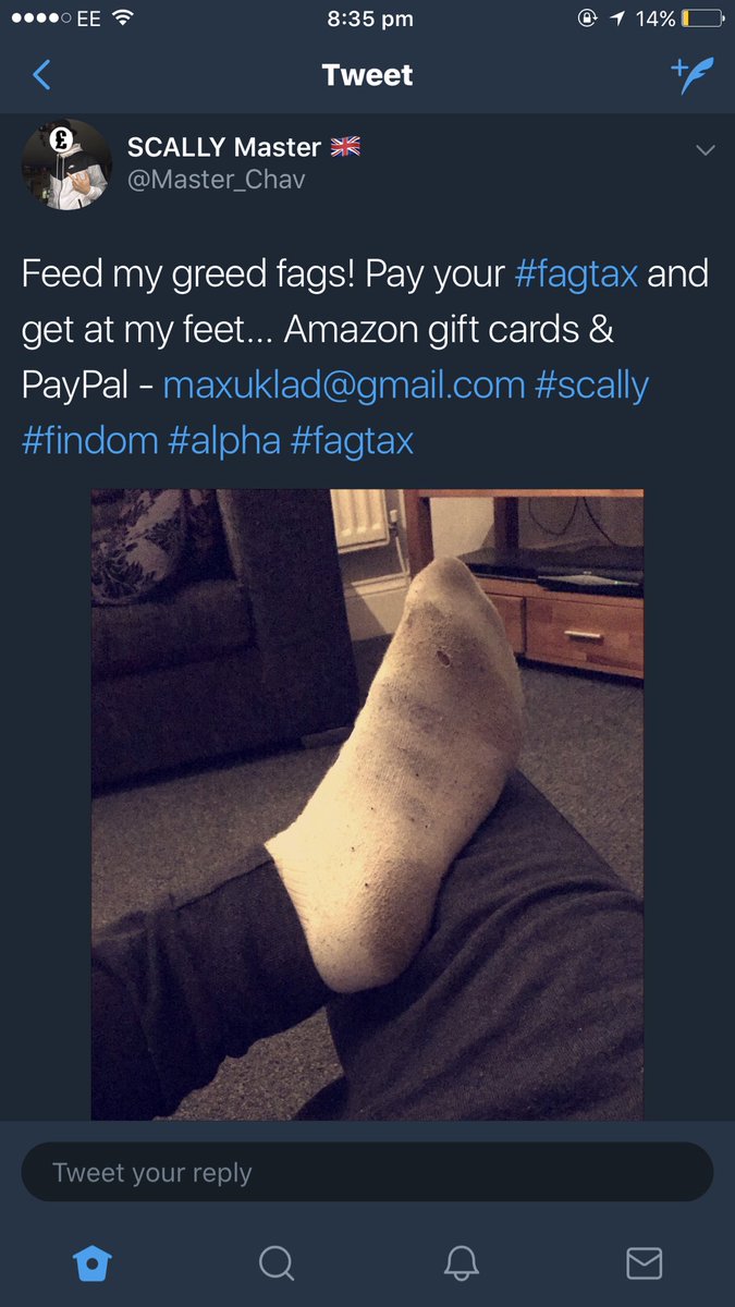 Footdom97's tweet photo. Really hope you fuckers aren't actually paying @master_chav This fucking mug is using my pictures 😂😂😂 https://t.co/qaOeIbwR0W