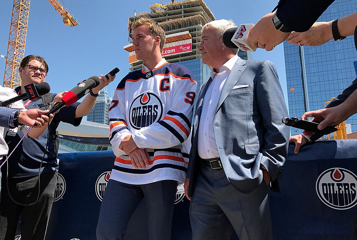 oilers store kingsway mall