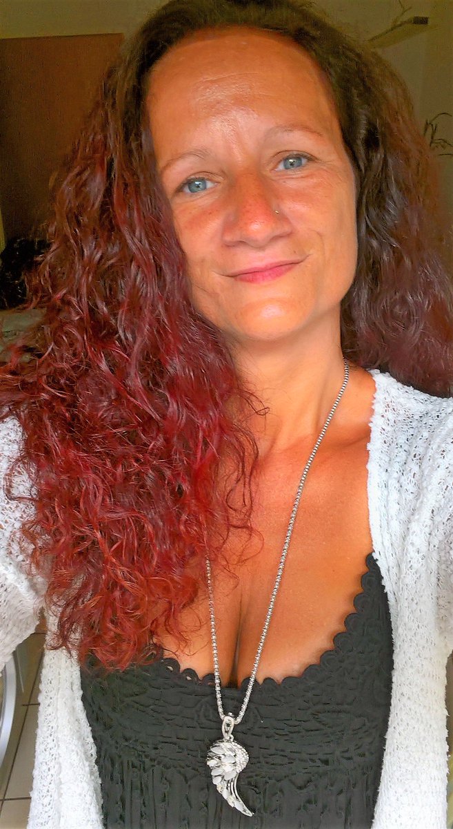 Ich wünsche euch allen, eine restliche schöne und stressfreie Woche....