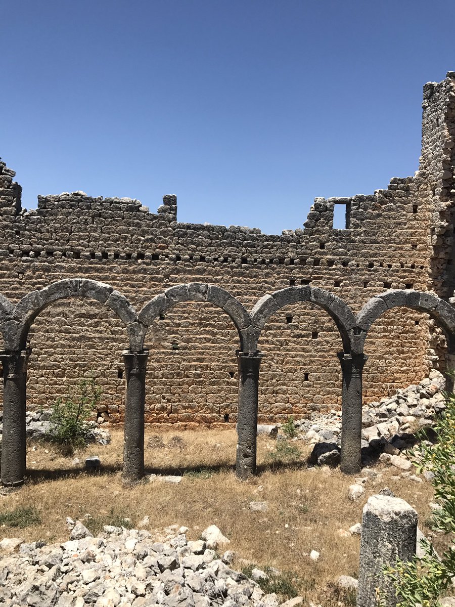 Silifke'de tarihi yapılar restore edilse keşke 🤔 #silifke