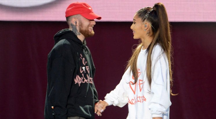 moonlitbabe's tweet photo. mom &amp; dad are so cute  ♡♡ @ArianaGrande @MacMiller https://t.co/pfDlCJ8l4E