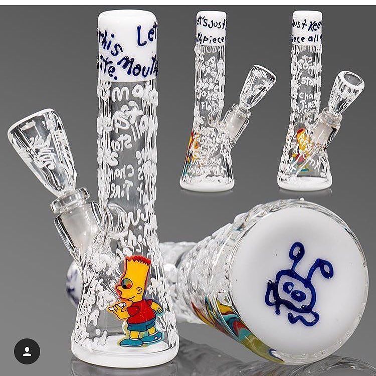 headstash_co's tweet photo. ⠀ #repost @dab_lincoln Glass by @puntington x @sweaterkingpin #available via @dab_lincoln $20k OBO What’s Bart writing? #IWillNotNinjaDabHo… https://t.co/yZGDuTKhGf