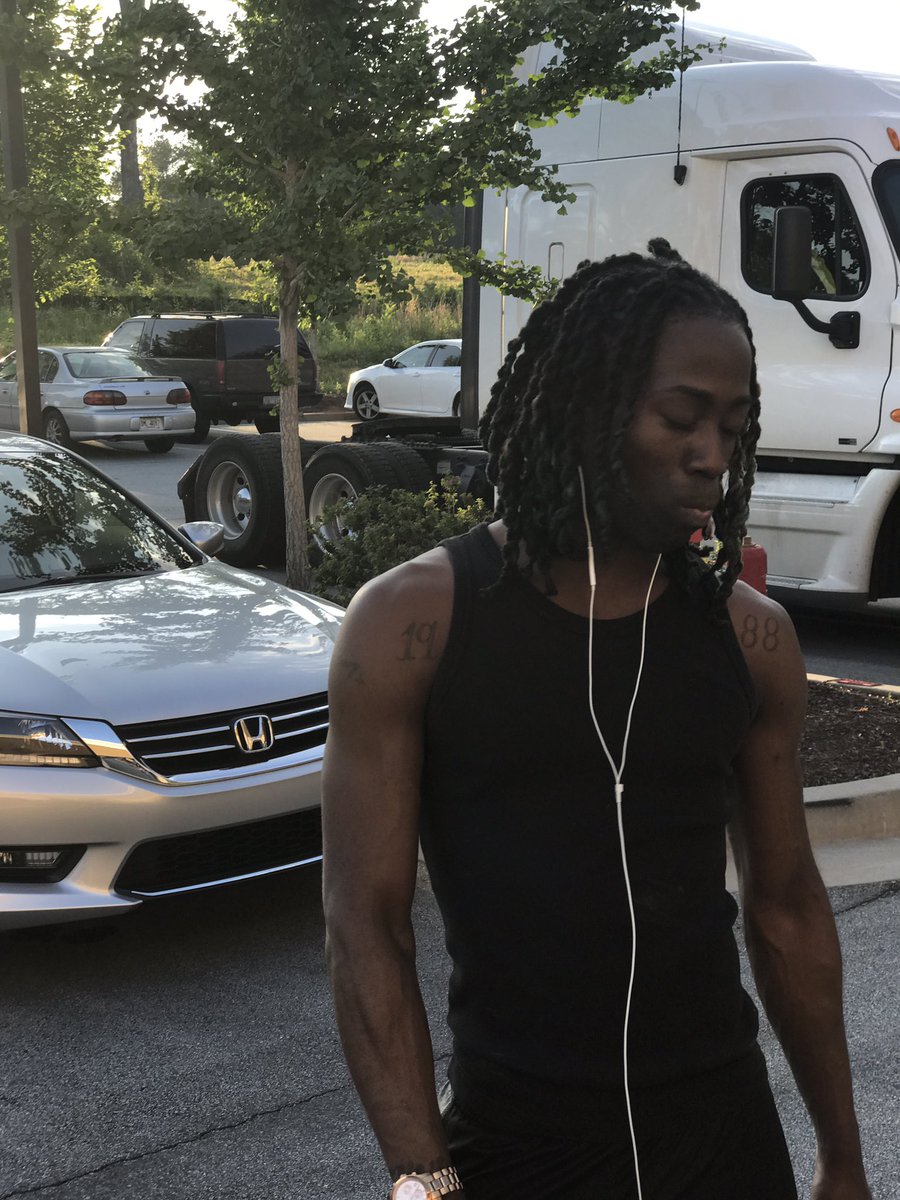 izellcox11's tweet photo. I got a story to tell rather Thur music or not My life is a living testimony that nothing is impossible fostercared unloved ex-felon -today https://t.co/YJjKmmqbVQ