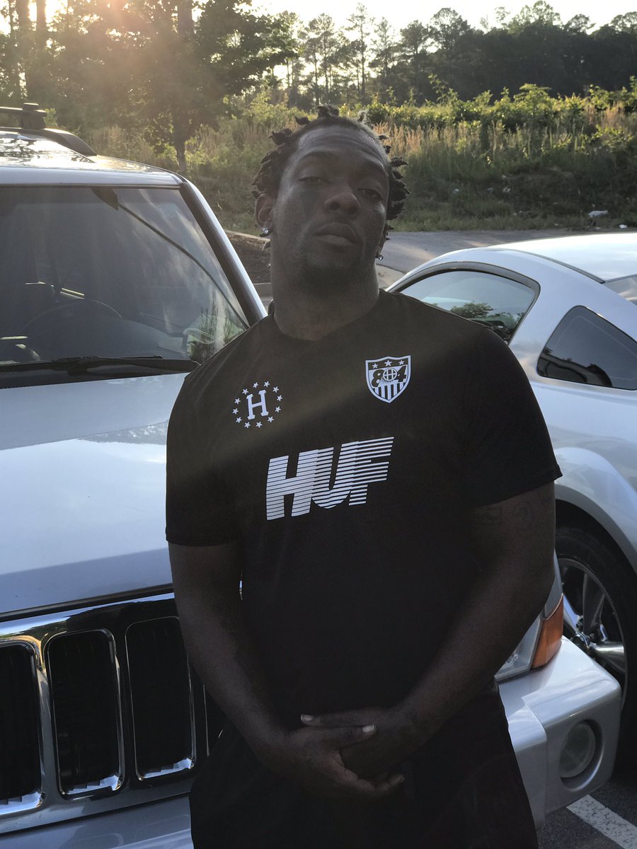 izellcox11's tweet photo. I got a story to tell rather Thur music or not My life is a living testimony that nothing is impossible fostercared unloved ex-felon -today https://t.co/YJjKmmqbVQ