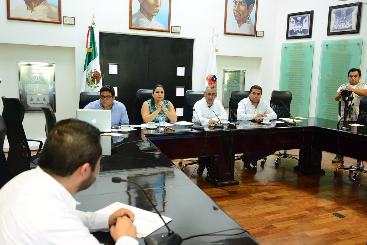 #ComisionesUnidas Análisis de reformas a la Ley de la <a href="/FGEQuintanaRoo/">Fiscalía General del Estado de Quintana Roo</a> 
#EnVivo 🔴 facebook.com/CongresoQRoo/v…