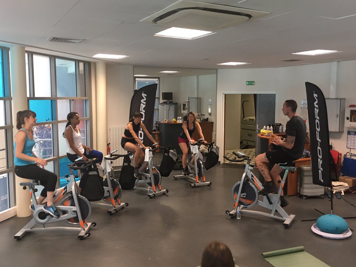 BousquetFred's tweet photo. Super moment avec la #TeamProform vendredi dernier! Top de partager sa routine d'entraînement sur les vélos @ProFormFrance !#MoreThanFitness https://t.co/diF1Xd0psn