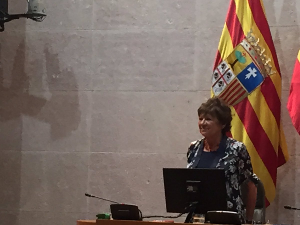 MaytePerez2's tweet photo. Despedimos laboralmente a una grande de las Cortes de Aragón, una gran letrada.Gracias Vega Estella,por ser así, mi particular"estrella" https://t.co/gXCuWvbECu
