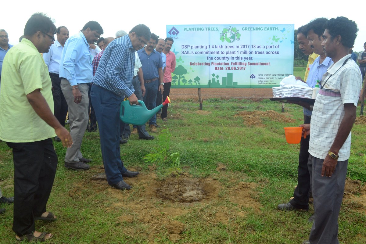 DSPSAIL1's tweet photo. DSP planting 1.4 lakh trees as a part SAIL’s commitment to plant 1 million trees in 2017-18, which SAIL Chairman started at DSP on 13.04.17 https://t.co/QM4WLAoEZ7