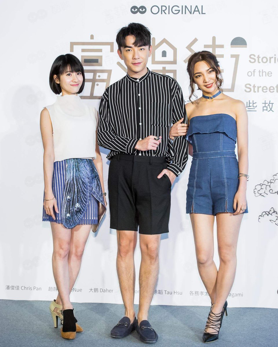 9vPplVKAH5DmeuE's tweet photo. 170628 #森竣 #bernardsj #삼준
드라마 견면회 한듯 ㅠㅠㅠ 티저보고 왔는데 재미 있을것 같음 ㅠㅠ
여자커플도 보이고 쭌이는 삼각관계 ㅋ 이드라마 대~~~박^^ https://t.co/BdmcNv9A7v