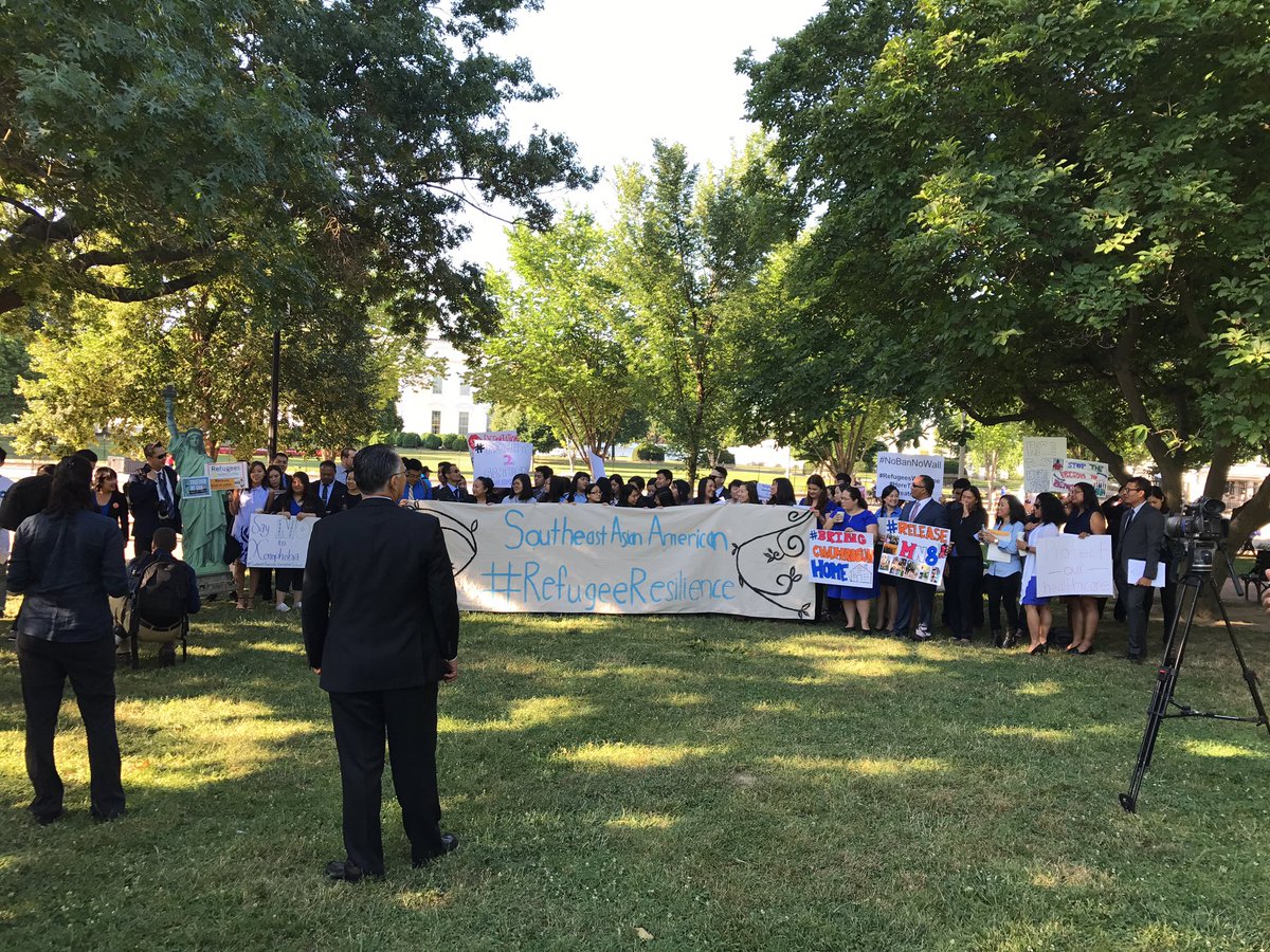 CWS_global's tweet photo. No boarders, no nations, no deportations. #GreaterAs1 #LAT2017 #RefugeeResilience #NoBanNoWall https://t.co/nJTiIDUinM