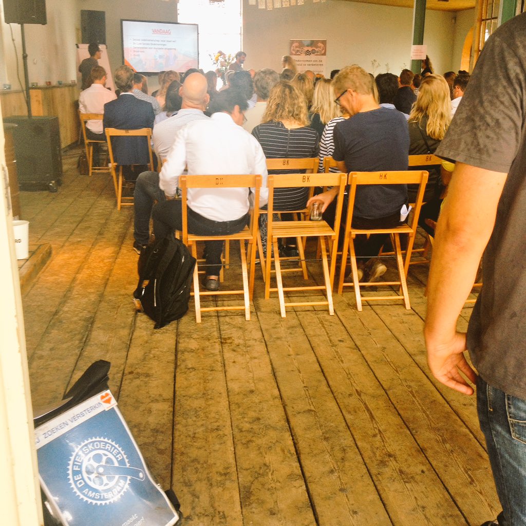 fietskoerier020's tweet photo. Dagje inspiratie opdoen bij mooie ondernemers bij ledenevenement @SocEntNL https://t.co/MP48HGUrUa